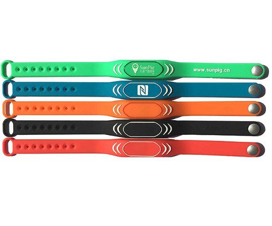 Waterproof 13.56mhz Programmable Adjustable Silicone RFID Wristband For Swimming Pool