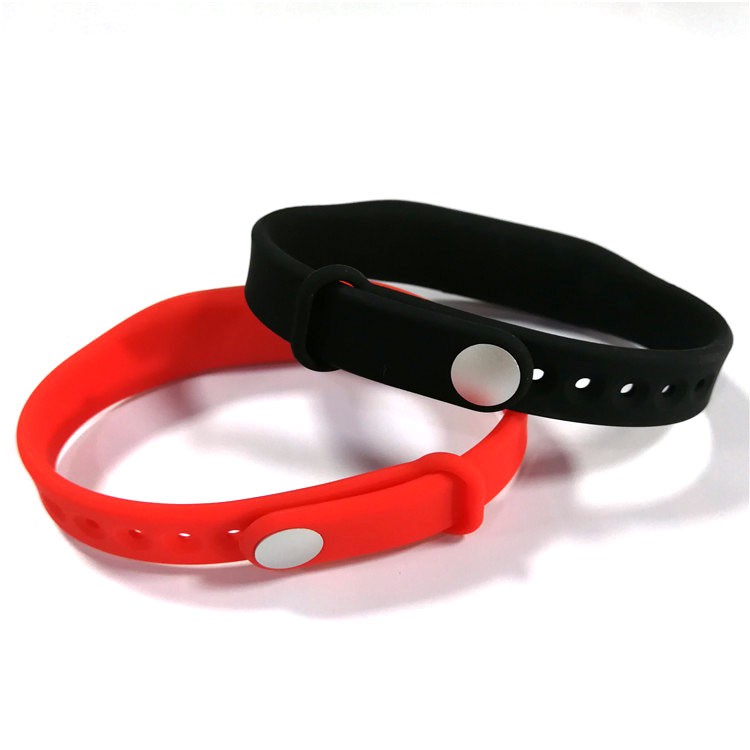 Waterproof GYM access control 13.56mhz silicone RFID smart wristband