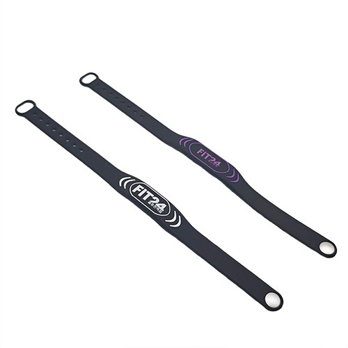 Silicone wristband with custom logo, rubber wristbands