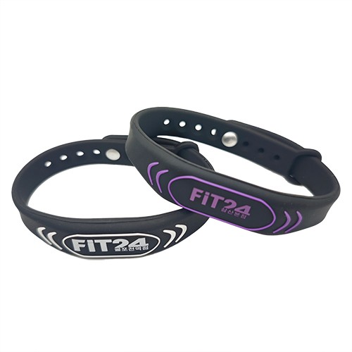 Silicone wristband with custom logo, rubber wristbands