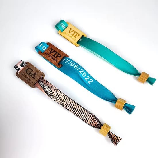 Custom Logo 13.56mhz Eco Friendly RFID RPET Wristband For Cashless Festival