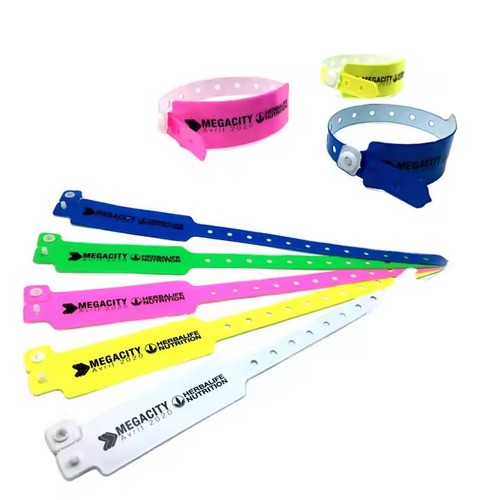 Customized Adjustable Disposable 13.56MHz PVC Wristband For Festival Activities