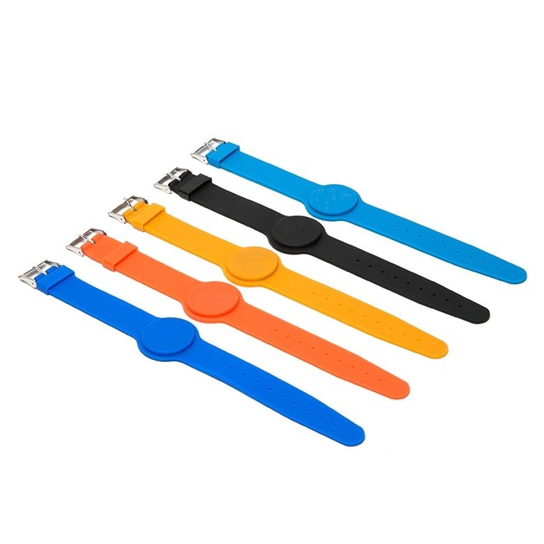 Customizable Waterproof Adjustable Silicone Wristbands for Event Access