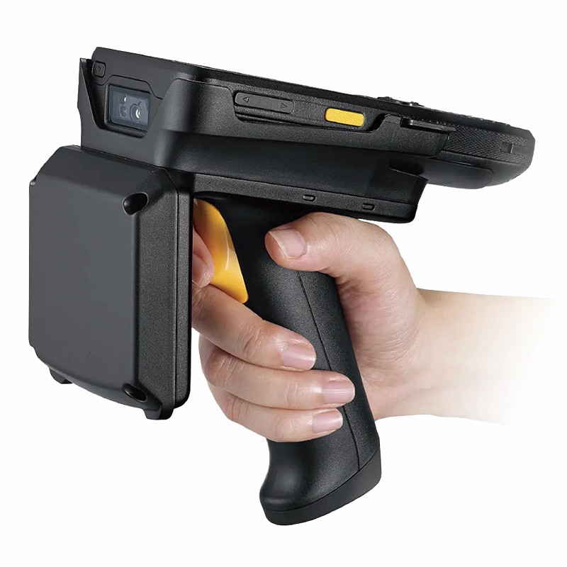 Portable UHF RFID reader compatible with EPC Gen2 standard