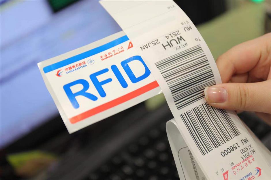 Airlines use RFID technology to improve emergency equipment management